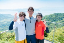 矢野聖人＆竹内涼真＆福山康平の「男子旅」、変顔やハグのオフショットが解禁！ 画像