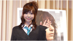 『パラノイドパーク』記念イベントに小林麻耶、制服姿で登場