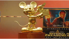 純金製“黄金のミッキーマウス像”