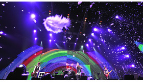 『Over The L’Arc-en-Ciel』　(C) 2014 MAVERICK DC