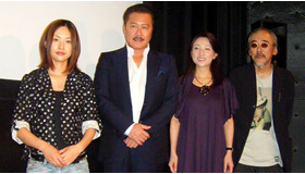 『幸福　shiawase』初日舞台挨拶（左より）橘実里、石橋凌、桜井明美、小林政広監督