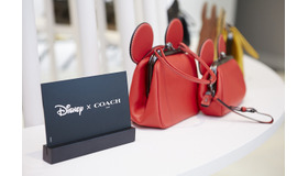 コーチがディズニーとコラボレートした限定コレクション「Disney × Coach」を発売