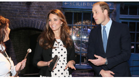 ロンドン郊外にあるワーナー・ブラザースの新スタジオ開所式に出席した英キャサリン妃＆ウィリアム王子 -(C) Getty Images