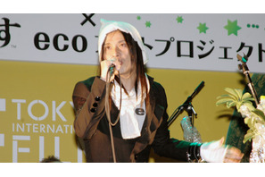 【TIFFレポート】辻仁成が率いるバンドZAMZA登場！往年の名曲「ZOO」熱唱 画像