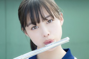 橋本環奈、美しすぎる演奏姿披露！ 『ハルチカ』劇中＆メイキングカット公開 画像