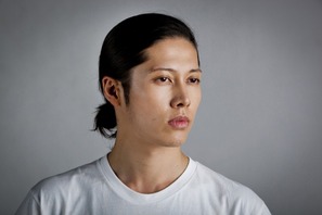 サムライ・ギタリストMIYAVI、『キングコング』カメオ出演！痛快アクション披露 画像