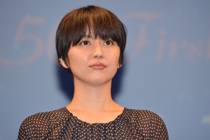 長澤まさみ、番組が建てた学校の現在に感動…「行列のできる法律相談所」 画像