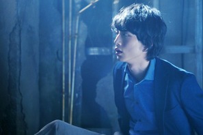 坂口健太郎、「世にも」初主演作は“密室サスペンス”！ 「負荷を感じて」 画像