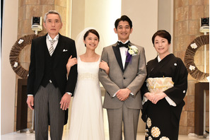 宮崎あおいがウエディングドレス姿を披露、瑛太ら称賛　新春ドラマ「あしたの家族」 画像