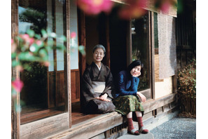 富司純子＆シム・ウンギョン、祖母と孫が穏やかな生活を送る『椿の庭』予告 画像