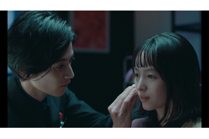 渡邊圭祐、清野菜名へのメイクに緊張「素敵な時間でした」　ショートフィルムWeb公開 画像