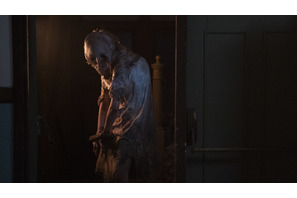 映画初登場のキャラクター、リサ・トレヴァーの姿お披露目『バイオハザード：ウェルカム・トゥ・ラクーンシティ』本編映像 画像