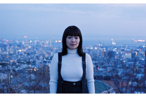 富田望生、初主演映画『港に灯がともる』製作　震災の年に神戸で生まれた女性の“心の復興”の物語 画像