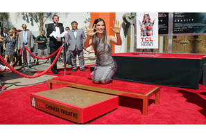 サンドラ・ブロックが“ハリウッド殿堂入り”　女優25年目の栄誉に感激 画像