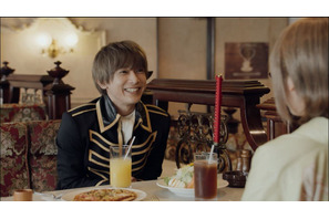 吉沢亮、スマイル全開でドS封印!? 初出し写真一挙解禁「銀魂-ミツバ篇-」