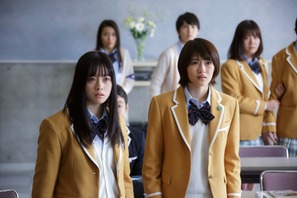 橋本環奈＆若月佑美、伝説の“スケバンコンビ”が親友役『シグナル100』で再共演