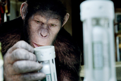 邦題決定『猿の惑星：創世記』　猿が試験管を握る衝撃の画像が解禁！ 画像