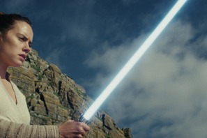 『スター・ウォーズ／フォースの覚醒』異例の“復習”上映決定！D・リドリーからメッセージも 画像