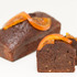 日本橋三越限定商品　オレンジリキュールのグランマニエが香るしっとりした食感のチョコレートケーキ「ケークショコラ」（2,592円）