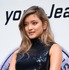 ローラ【写真：竹内みちまろ】