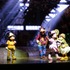 4人が散策した「ハンガーステージ」のショー「ソング・オブ・ミラージュ」（2019年編集部撮影）(C) Disney