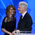 ビル・クリントン元合衆国大統領とジェニファー・ローレンス -(C) Getty Images