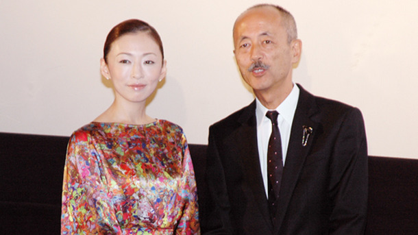 『余命』舞台挨拶に登壇した松雪泰子、生野慈朗監督。