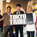 鈴木亮平＆YOUNG DAIS（ラッパー）＆清野菜名＆竹内力＆園子温（監督）／『TOKYO TRIBE』完成披露舞台挨拶