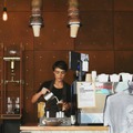 本国オーストラリア・シドニーの「Single Origin Roasters」店舗。サリーヒルズのゆったりとした空気になじむリラックスした空気のコーヒーショップ。