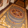 ホテル内廊下の絨毯