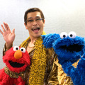 ピコ太郎、エルモ＆クッキーモンスターと共演！ 「PPAP」じゃなくて「CBCC」？・画像