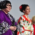 安藤なつ＆新木優子＆カズレーザー／『僕らのごはんは明日で待ってる』舞台挨拶