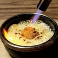 「CHEESE CRAFT WORKS ダイバーシティ東京プラザ」5種チーズと炙りうにの石焼シーフードリゾット