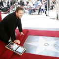 ラッセル・クロウがハリウッド殿堂入り。最新作で演じたロビン・フッドは「タイツなし！」・画像
