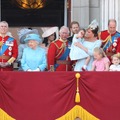 パレードを見守るジョージ王子＆シャーロット王女らロイヤルファミリーの子どもたち／エリザベス女王の誕生日パレードにて (C)Getty Images