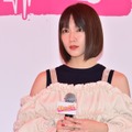 吉岡里帆『音量を上げろタコ！なに歌ってんのか全然わかんねぇんだよ！！』（C）2018「音量を上げろタコ！」製作委員会