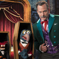 「Muppets Haunted Mansion: マペットのホーンテッドマンション」（C）2021 Disney