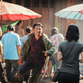 ファン・ジョンミンvsイ・ジョンジェ、バンコクで必死の形相の逃走劇『ただ悪より救いたまえ』場面写真・画像