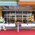 「東京ディズニーリゾート・トイ・ストーリーホテル」開業セレモニー(C) Disney/PixarSlinky (R) Dog (C) Just Play LLC