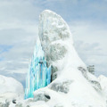 「エルサの氷の宮殿」