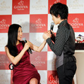 壇蜜＆上遠野太洸／PRイベント「GODIVA White Day  2014 ～Love need balance.」にて