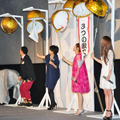 左から、“持ってる男”ピエール瀧（オラフ役）＆松たか子（エルサ役）＆神田沙也加（アナ役）＆May J.（エンドソング）／『アナと雪の女王』舞台挨拶＠TOHOシネマズ日本橋