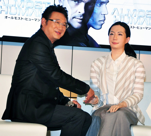 船越英一郎＆女性型アンドロイド“オトナロイド”／「ALMOST HUMAN オールモスト・ヒューマン」DVDリリース記念イベント