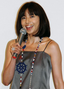宗介の母・リサの声を演じた山口智子。