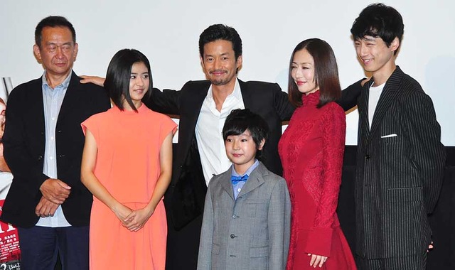 蝶野博監督＆竹野内豊＆黒島結菜＆池田優斗＆松雪泰子＆坂口健太郎／『at Homeアットホーム』初日舞台挨拶