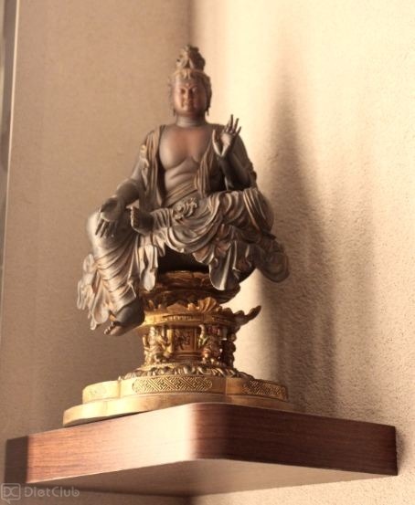 「WASPA」店内に展示されていた菩薩像
