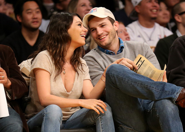 ミラ・クニス＆アシュトン・カッチャー - (C) Getty Images