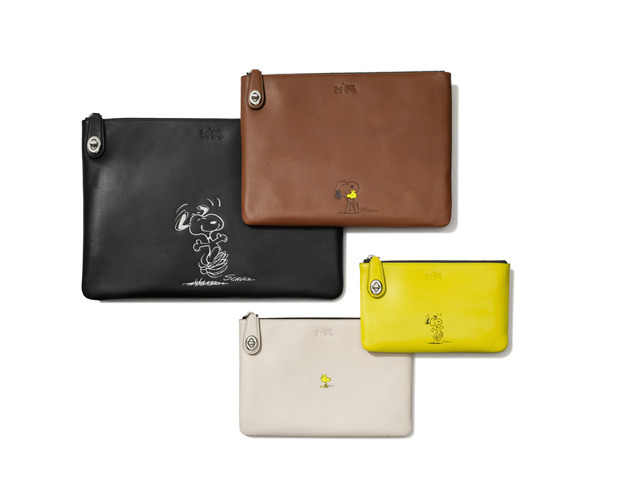 （上左）Snoopy Extra Large Folio 4万円（上右）Snoopy Large Folio 3万4,000円（下左）Snoopy Medium Folio 2万7,000円（下右）Snoopy Small Folio 2万1,000円