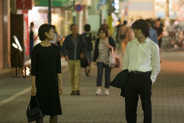 (C) 2017「映画 夜空はいつでも最高密度の青色だ」製作委員会