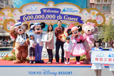 【ディズニー】“6億人目”のゲスト達成！　東京ディズニーランド開園から「30年363日目」で 画像